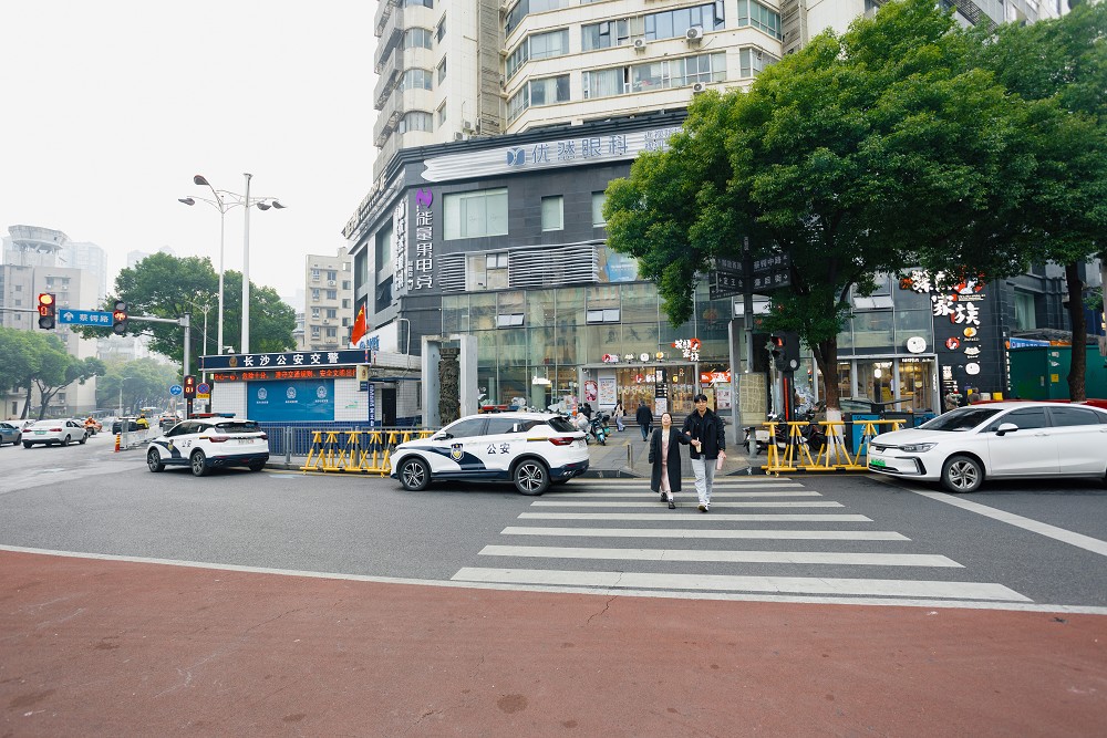 李同学